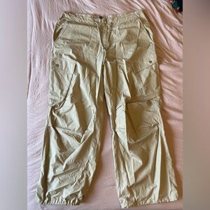 Baggy neutral pants w/drawstring - size L